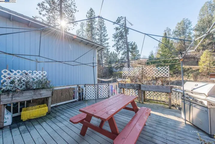 33 Kelso Ave, Weaverville, California 96093