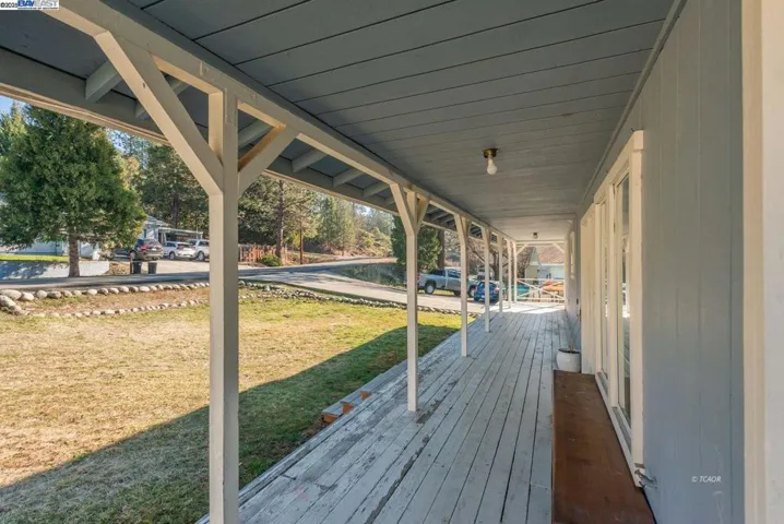 33 Kelso Ave, Weaverville, California 96093