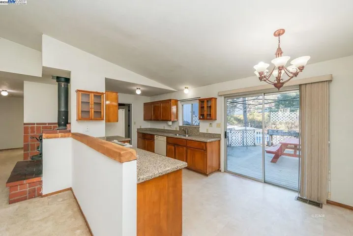 33 Kelso Ave, Weaverville, California 96093