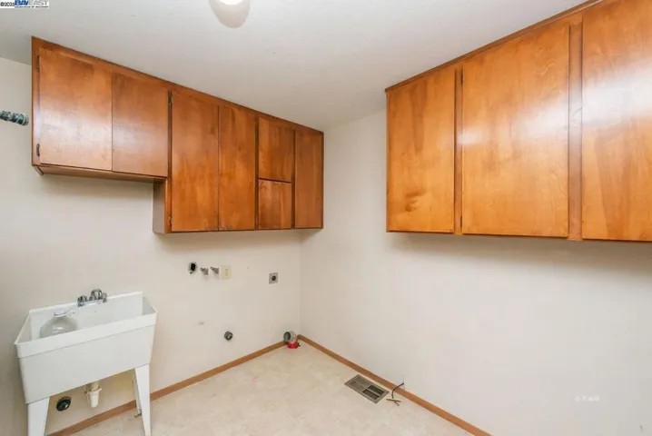 33 Kelso Ave, Weaverville, California 96093