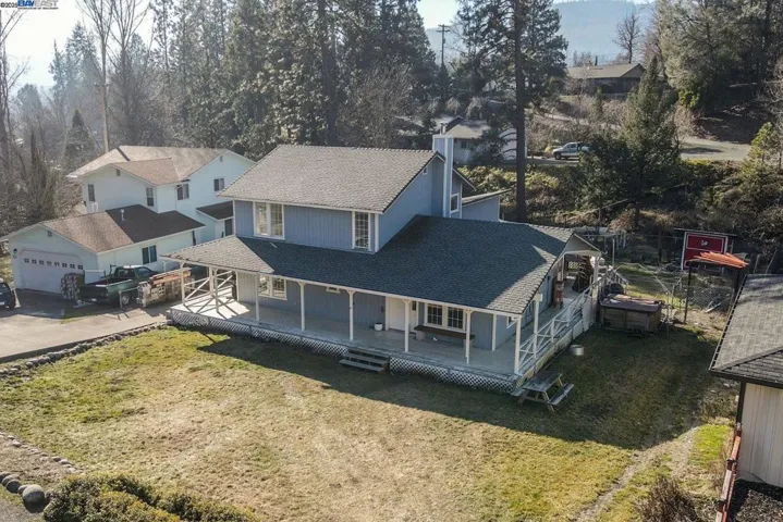 33 Kelso Ave, Weaverville, California 96093
