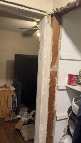 Bedroom & Hallway Closet
