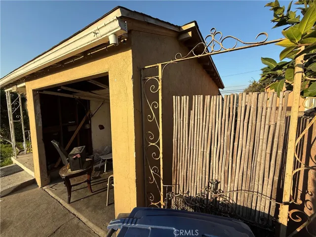 side gate + garage