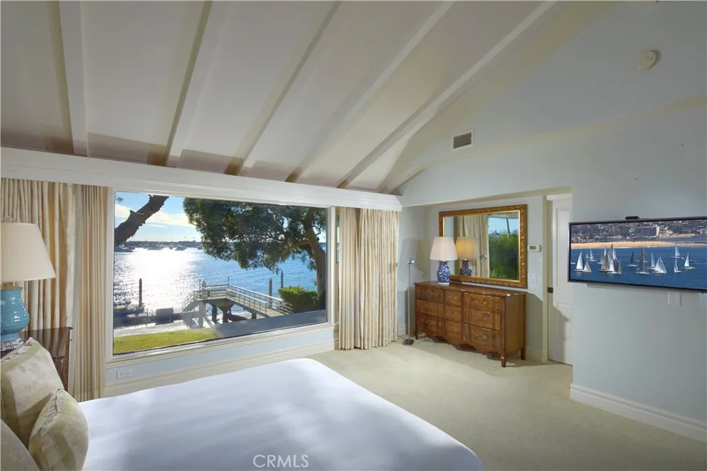 20 Harbor Is, Newport Beach, California 92660 home-pic-11