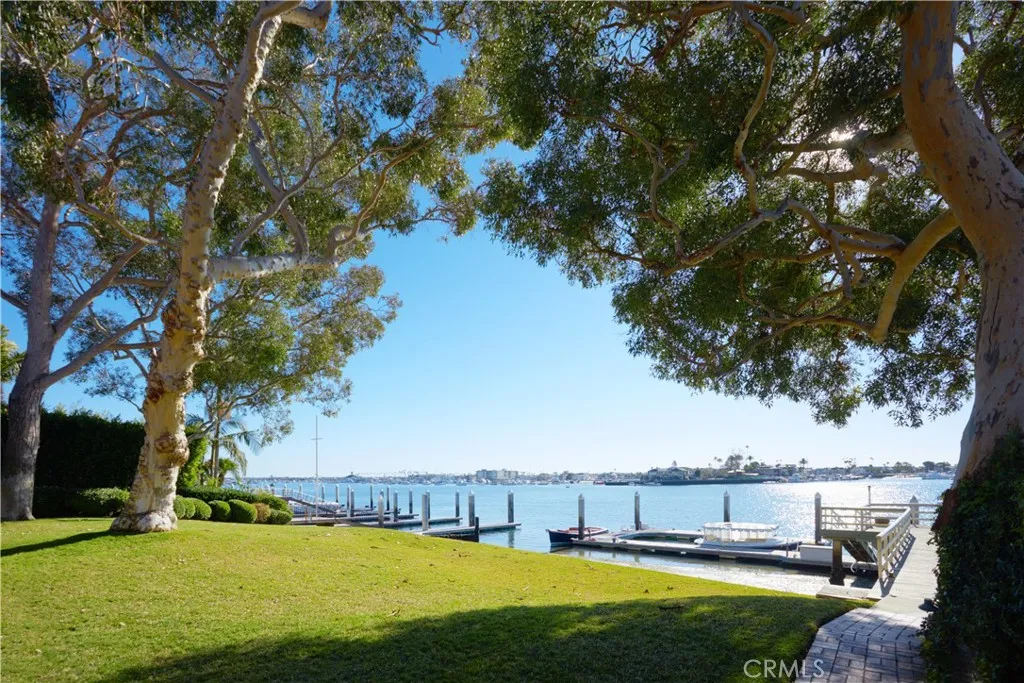 20 Harbor Is, Newport Beach, California 92660 home-pic-6