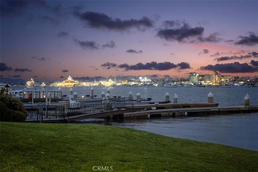20 Harbor Is, Newport Beach, California 92660 home-pic-4