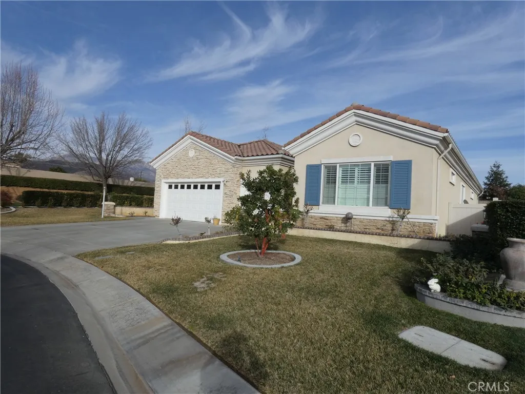 1776 Desert Almond Way, Beaumont, California 92223 home-pic-8