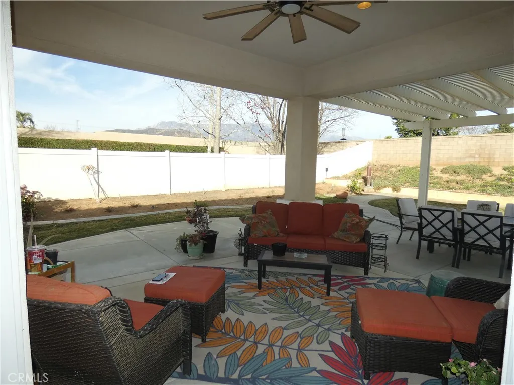 1776 Desert Almond Way, Beaumont, California 92223 home-pic-31
