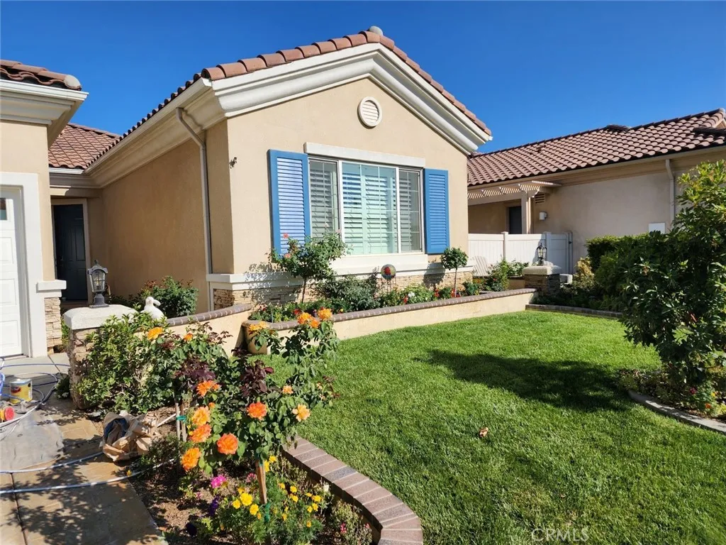 1776 Desert Almond Way, Beaumont, California 92223 home-pic-2