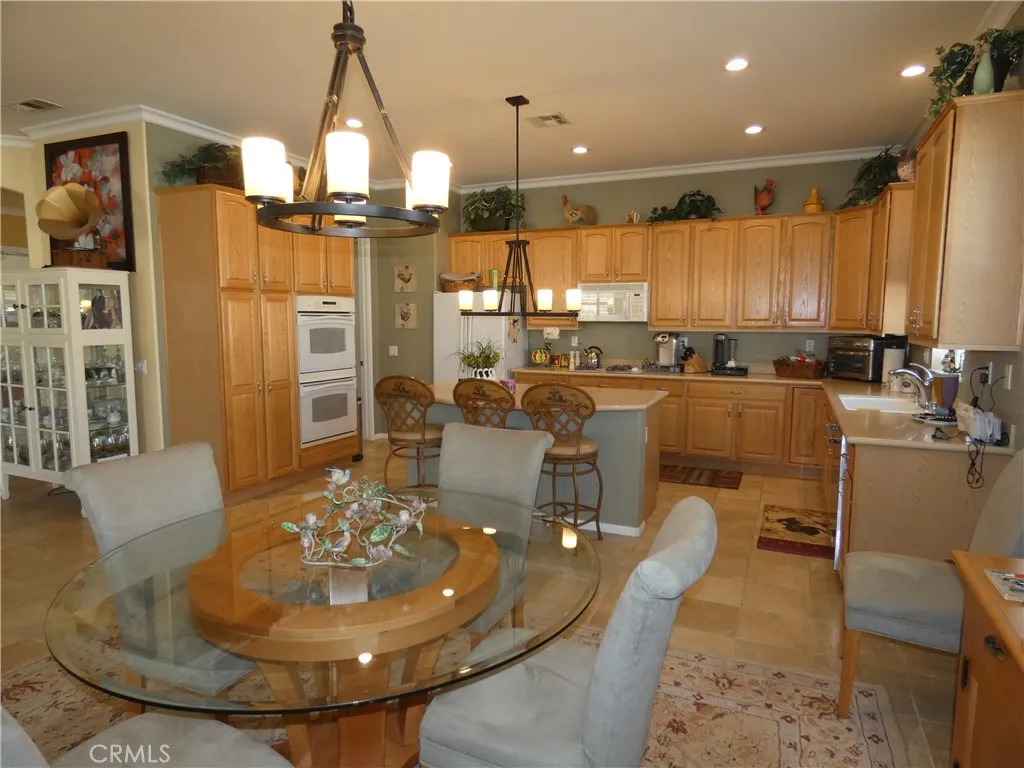 1776 Desert Almond Way, Beaumont, California 92223 home-pic-15