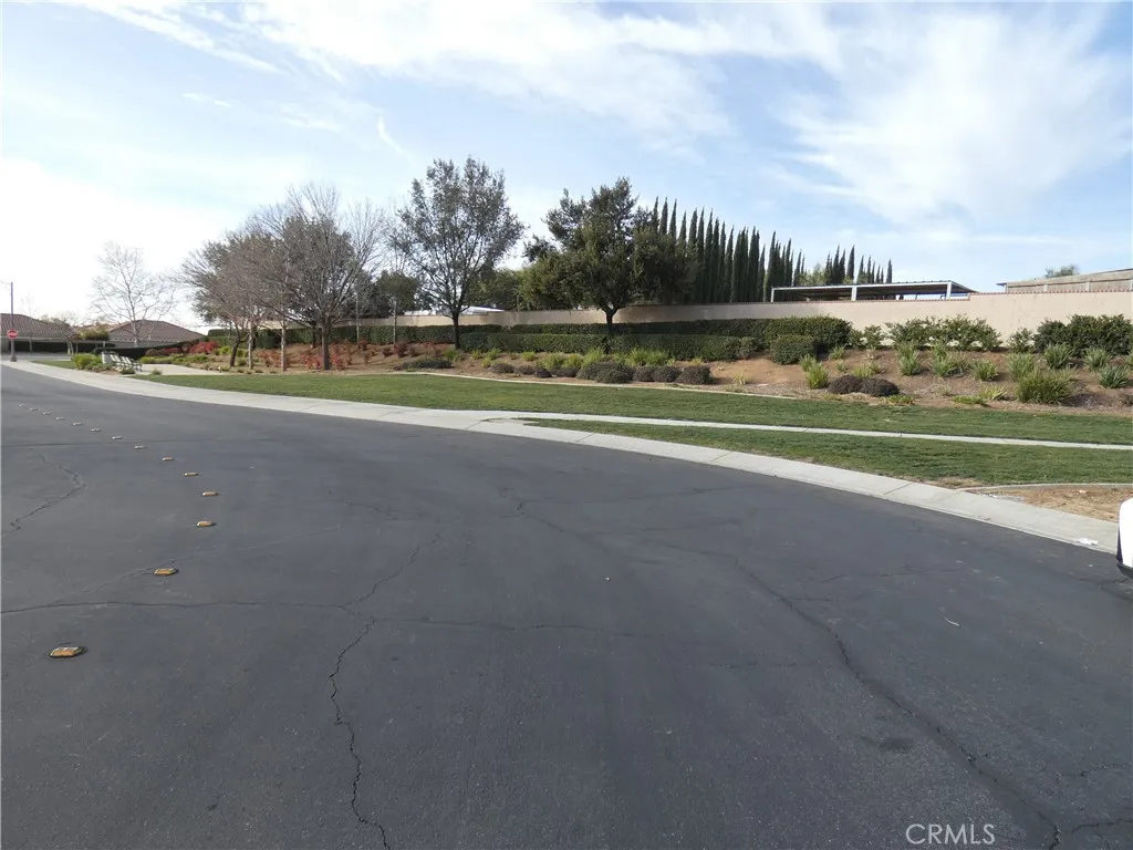 1776 Desert Almond Way, Beaumont, California 92223 home-pic-9