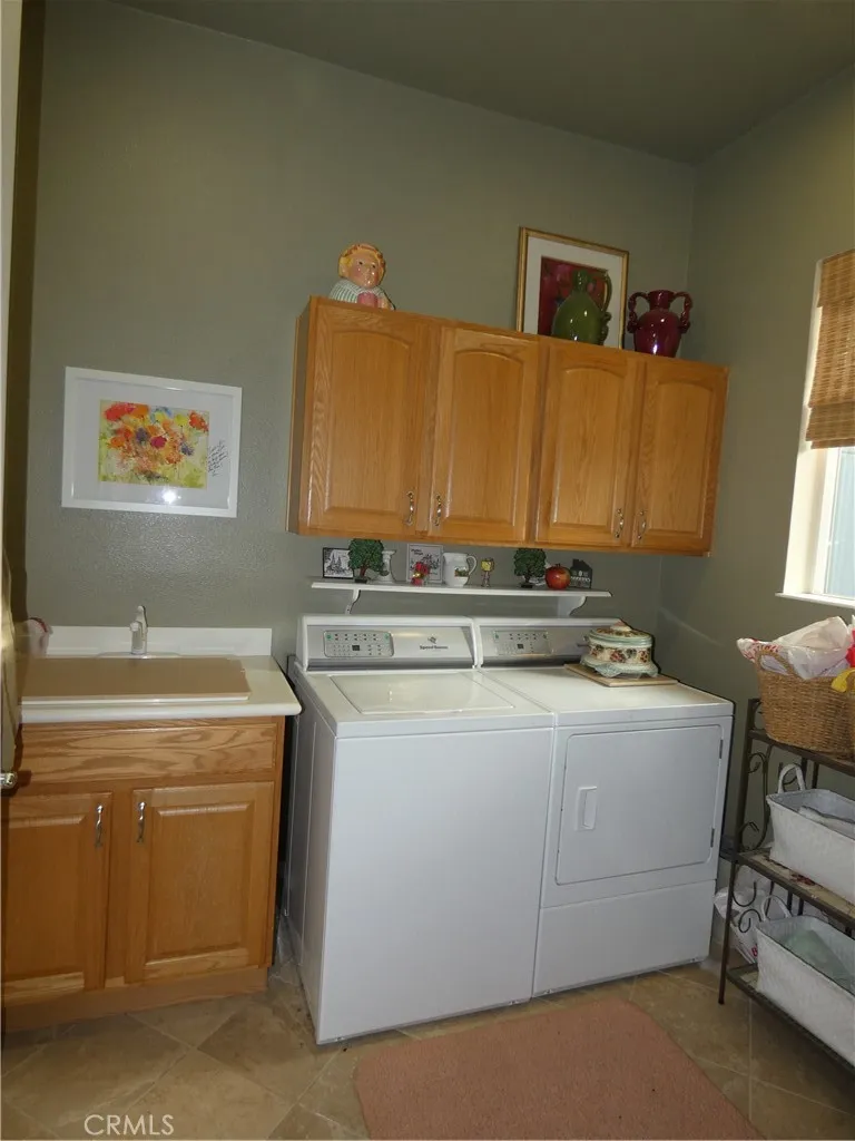 1776 Desert Almond Way, Beaumont, California 92223 home-pic-37