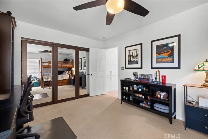 2014 W Riverside Drive, Burbank, California 91506