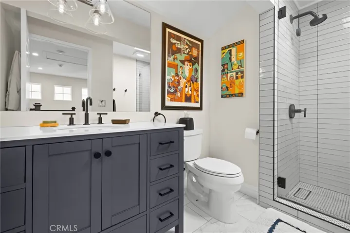 Upstairs Bath with Walk-in shower