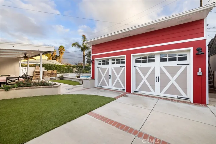 Red Barn/ Stable