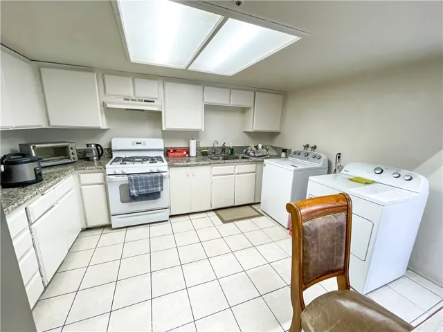 3700 W Camille Street, Santa Ana, California 92704