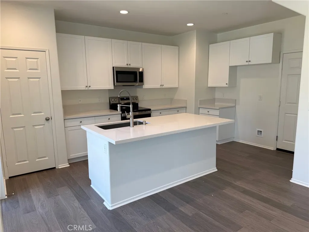 2246 Spring Meadow Court, San Bernardino, California 92346 home-pic-2