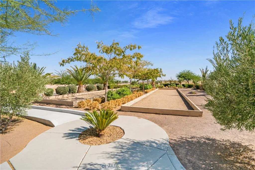 56637 Desert Vista Circle, Yucca Valley, California 92284 home-pic-32