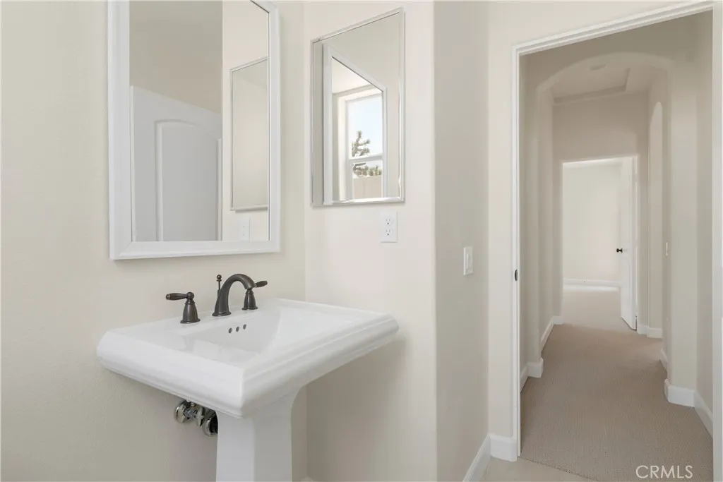 56637 Desert Vista Circle, Yucca Valley, California 92284 home-pic-18