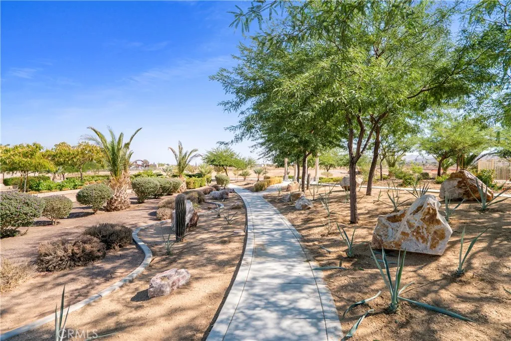 56637 Desert Vista Circle, Yucca Valley, California 92284 home-pic-33