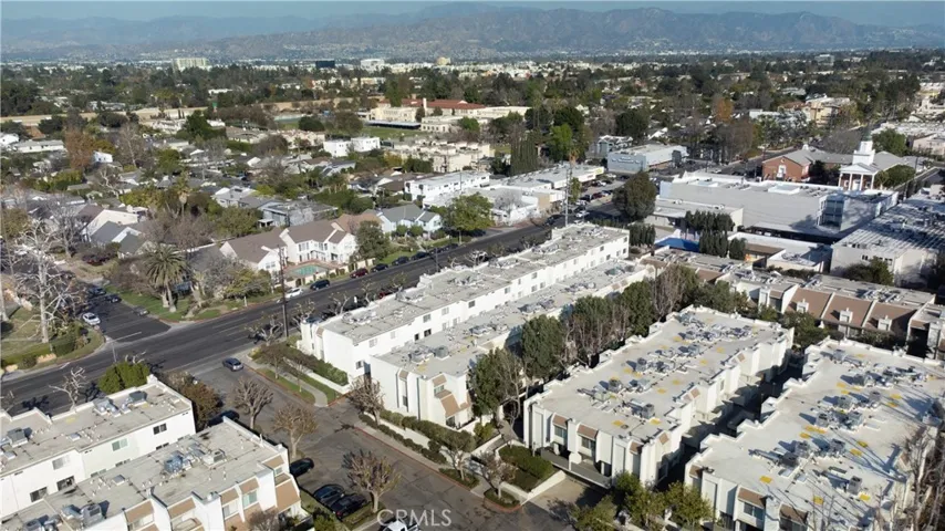 11744 Moorpark Street F, Studio City, California 91604