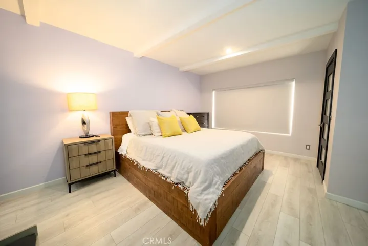 11744 Moorpark Street F, Studio City, California 91604