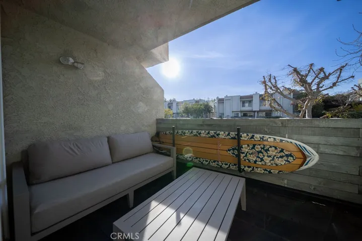11744 Moorpark Street F, Studio City, California 91604