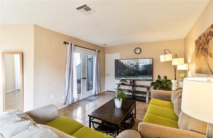 1058 Occidental Circle, Redlands, California 92374
