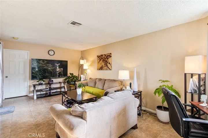 1058 Occidental Circle, Redlands, California 92374