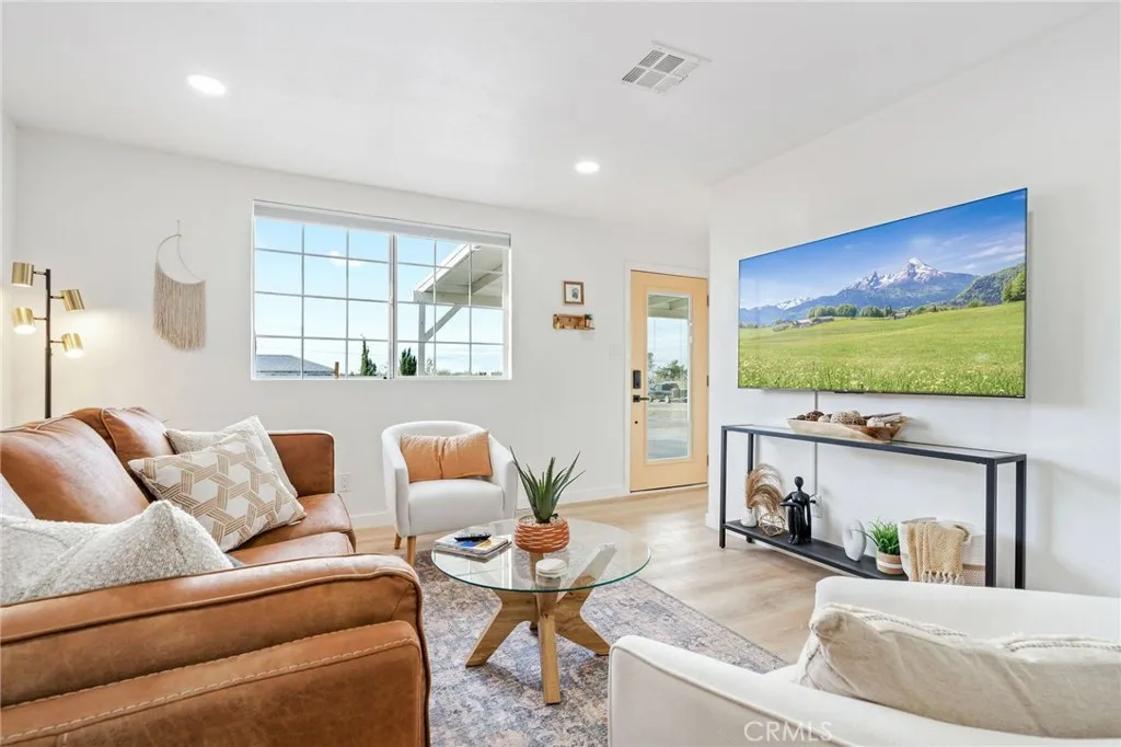 62046 Mountain View Circle, Joshua Tree, California 92252 home-pic-4