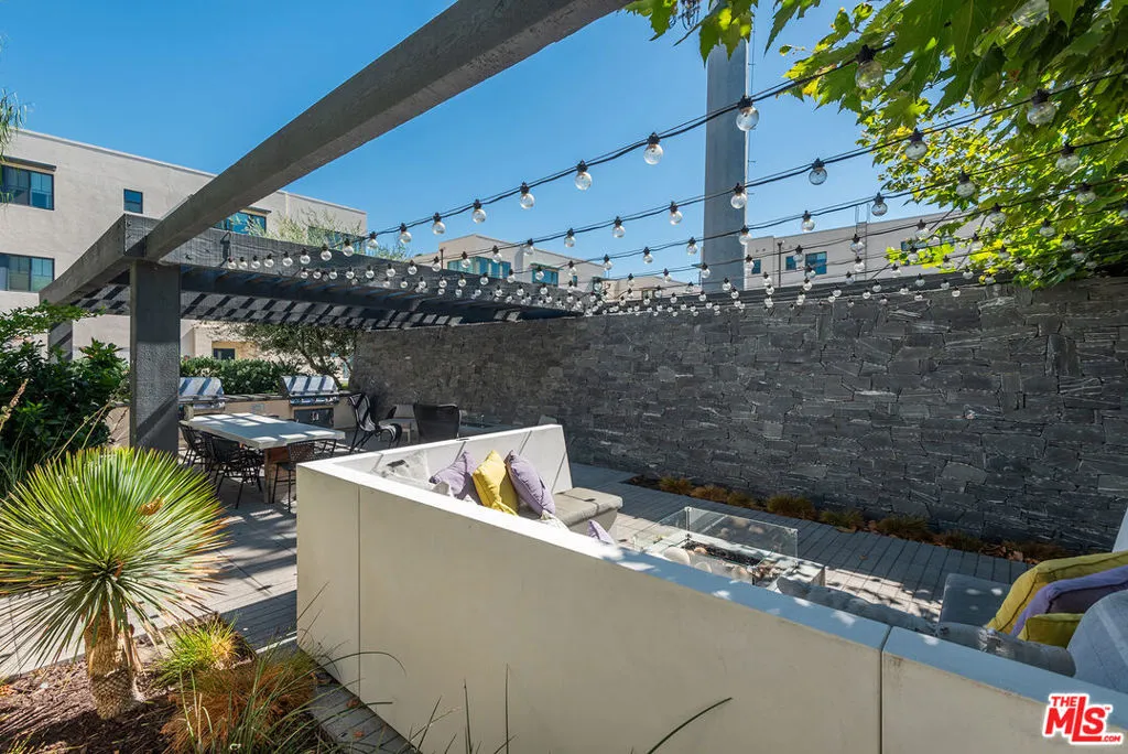 2931 Exposition Place 5, Los Angeles, California 90018 home-pic-36