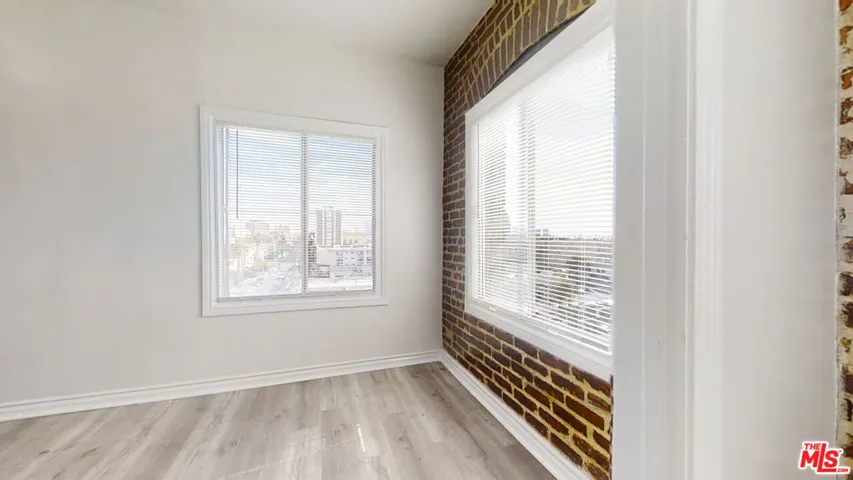 738 New Hampshire Avenue 110, Los Angeles, California 90005