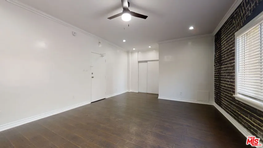 738 New Hampshire Avenue 207, Los Angeles, California 90005