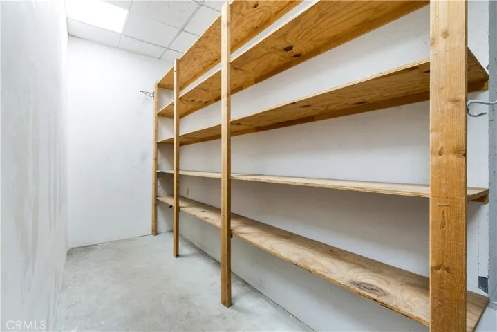 Delivery area storage