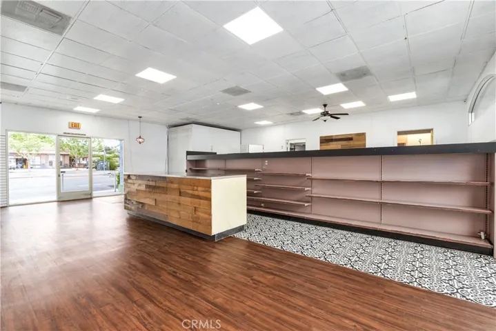Rear unit lobby area
