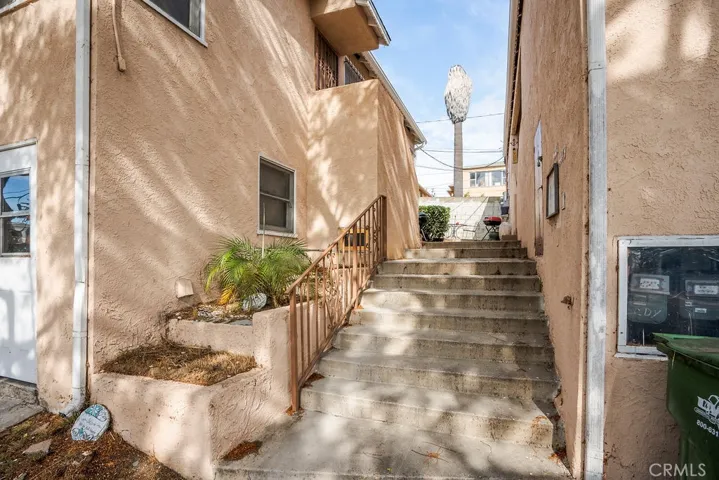 4479 W 61st Street, Windsor Hills, California 90043
