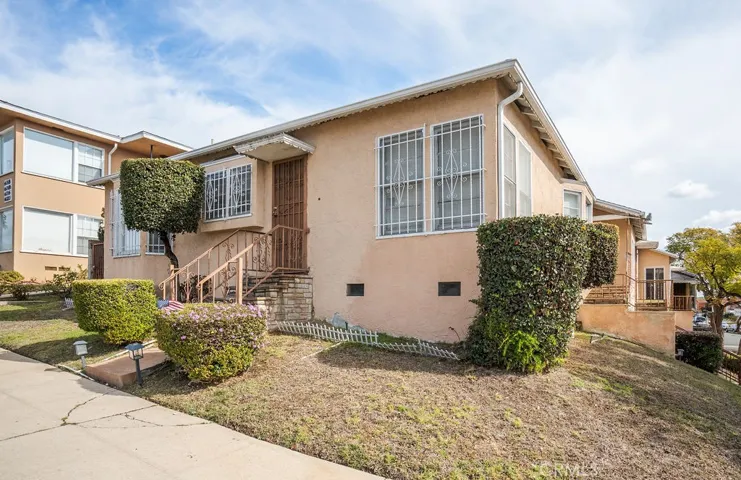 4479 W 61st Street, Windsor Hills, California 90043