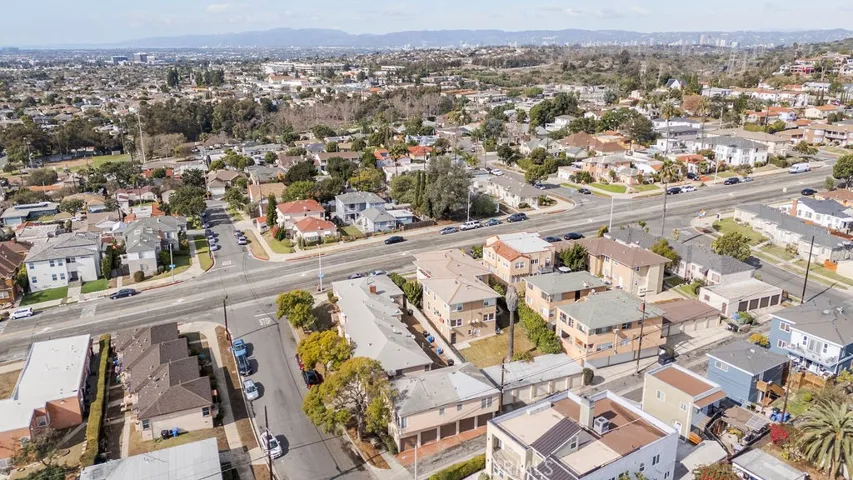4479 W 61st Street, Windsor Hills, California 90043