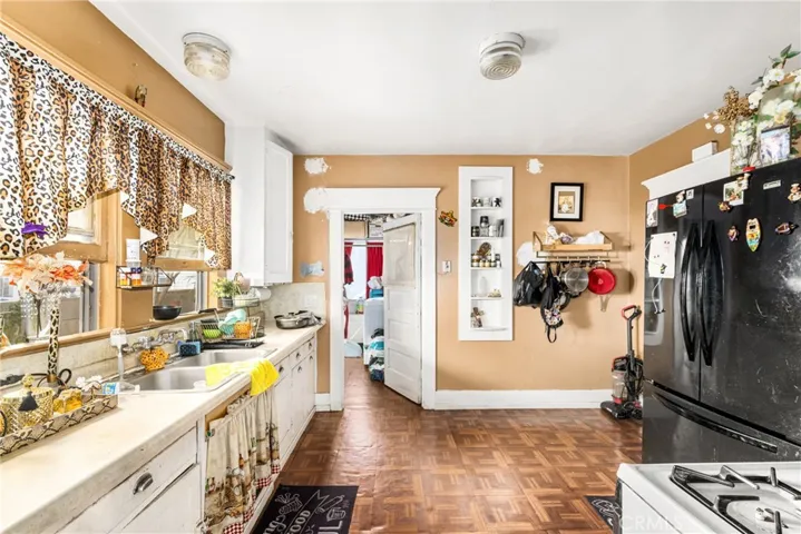 1106 W Santa Ana Boulevard, Santa Ana, California 92703
