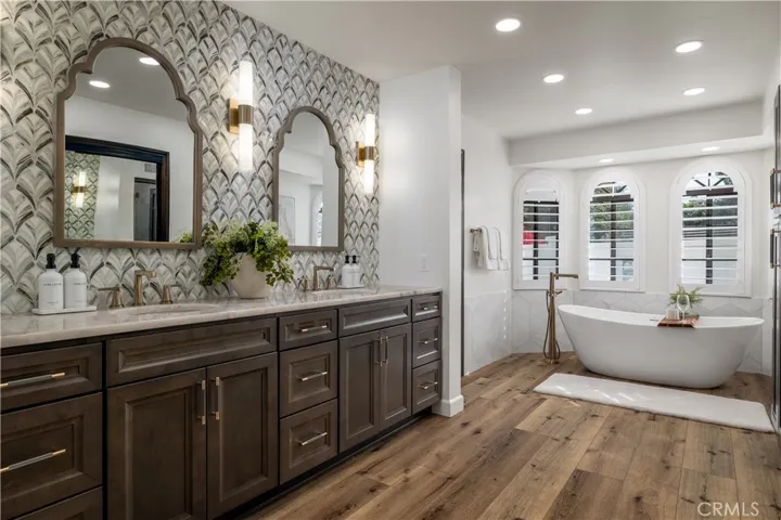1129 Sugarbush Drive, Vista, California 92084