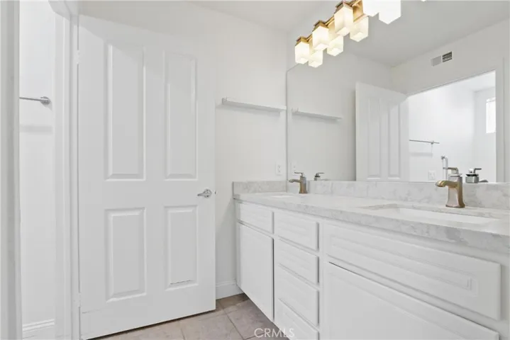 602 Solvay Aisle, Irvine, California 92606