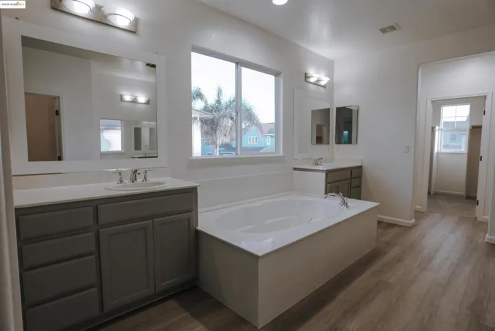 6637 Yellowstone Cir, Discovery Bay, California 94505