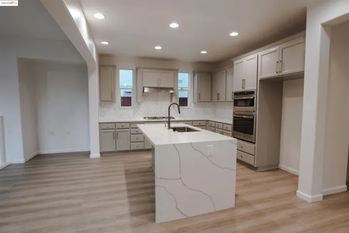6637 Yellowstone Cir, Discovery Bay, California 94505