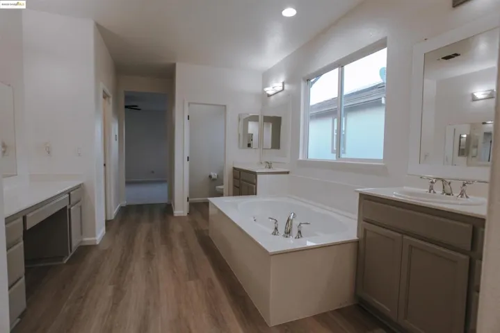 6637 Yellowstone Cir, Discovery Bay, California 94505