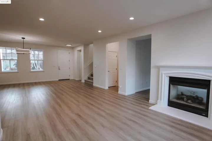 6637 Yellowstone Cir, Discovery Bay, California 94505
