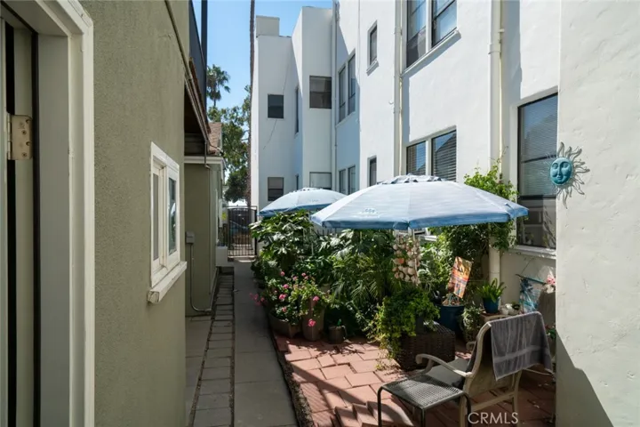 4915 E Ocean Boulevard, Long Beach, California 90803