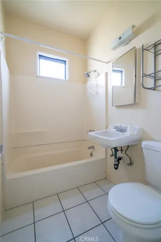 4915 E Ocean Boulevard, Long Beach, California 90803