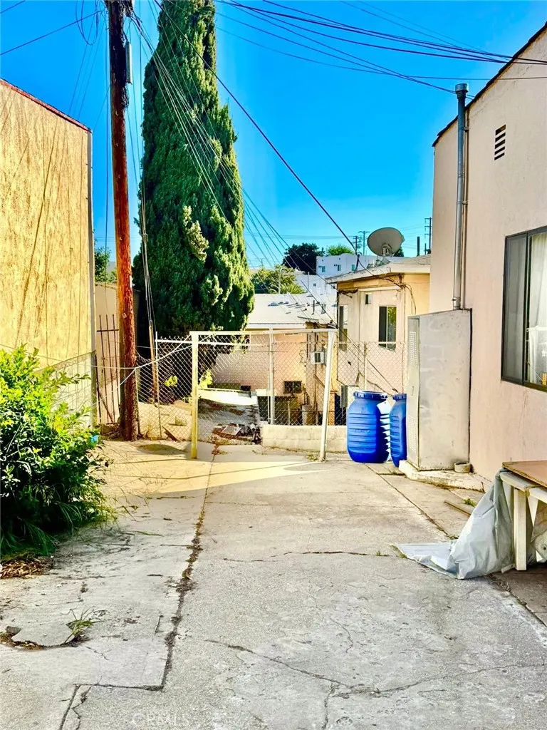 3127 Wabash Avenue, Los Angeles, California 90063 home-pic-50