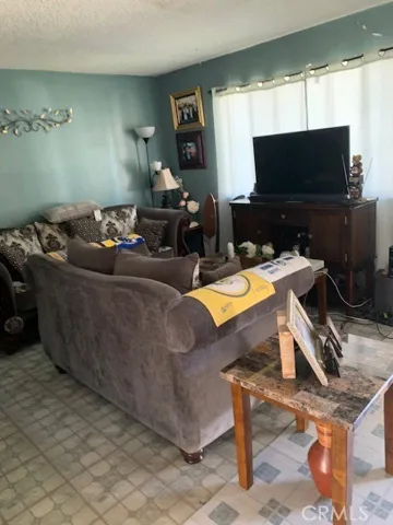 909 N Zeyn Street, Anaheim, California 92805