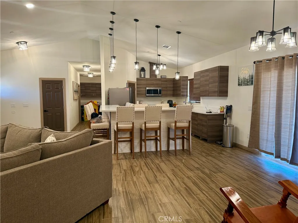 7164 Kingsley Avenue, Hesperia, California 92345 home-pic-11